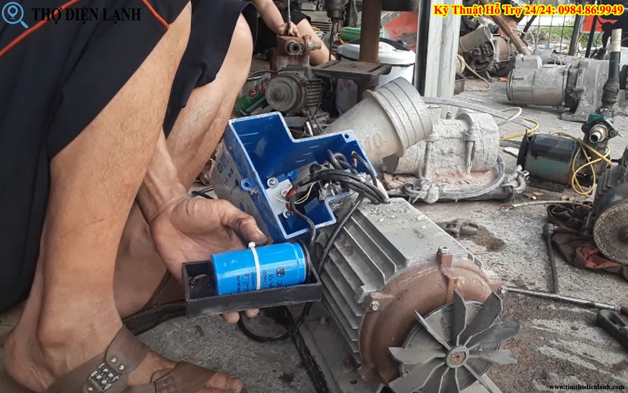 Tụ diện trong máy bơm nước có tác dụng gì