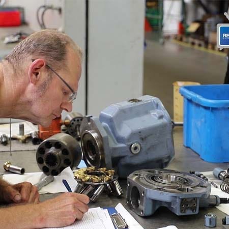 Máy bơm chạy có mùi khét hoặc làm nhảy CB (Aptomat)