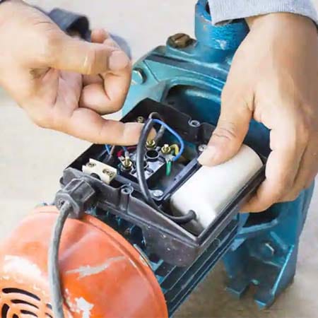 Máy bơm chạy nhưng không lên nước