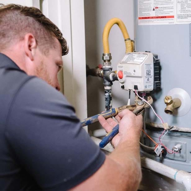 Đèn báo sáng nhưng nước không nóng