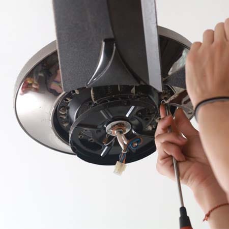 Quạt quay chậm, quay yếu (hoặc phải "mồi")