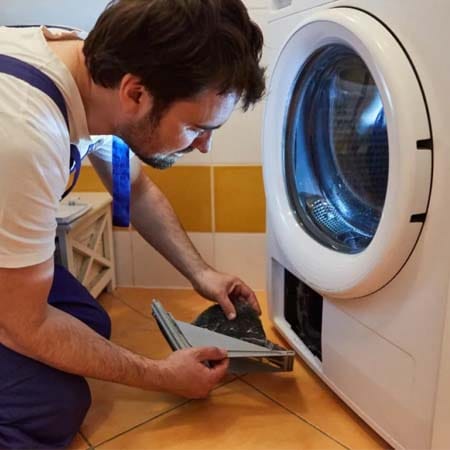 Máy sấy báo lỗi trên bảng điều khiển