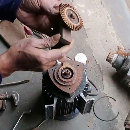 Máy bơm không chạy (im lặng hoàn toàn)