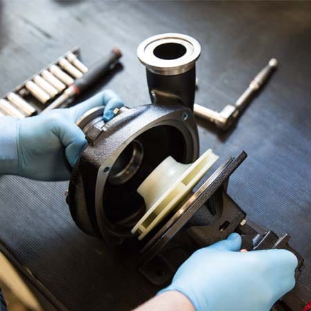 Máy bơm tăng áp kêu "tạch tạch" liên tục (không ngắt)