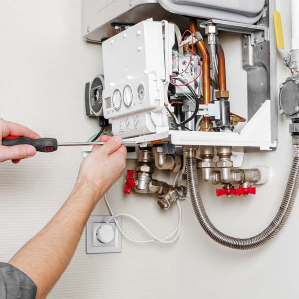 Bình nóng lạnh hoạt động quá tải (Nước quá nóng)