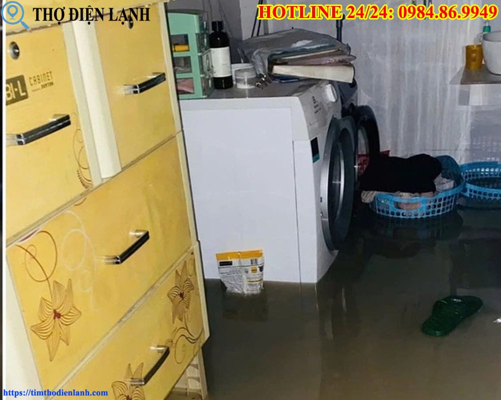 Máy giặt Comfee’ bị ngập nước