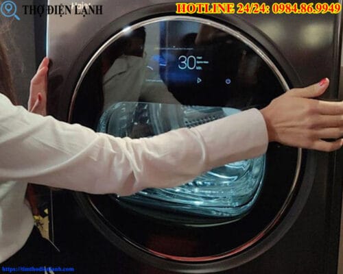 Máy giặt Haier có mùi khét