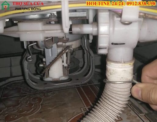 Máy giặt Hitachi không cấp đủ nước