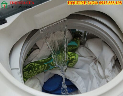 Máy giặt Hitachi không xả nước