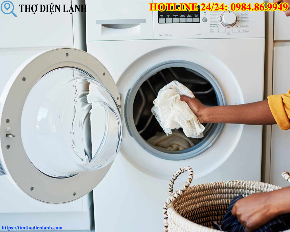 Máy giặt Indesit bật nguồn nhưng không hoạt động