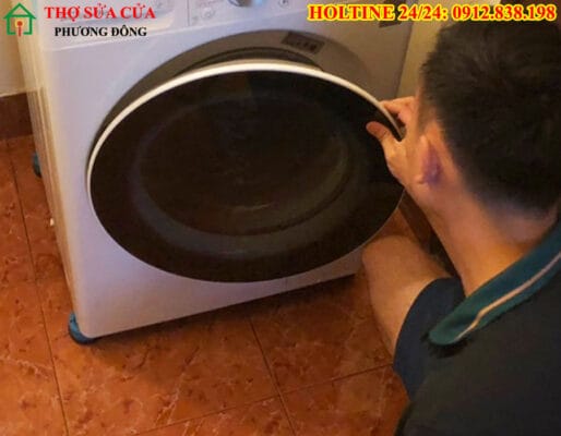 Máy giặt Nagakawa không đóng được cửa