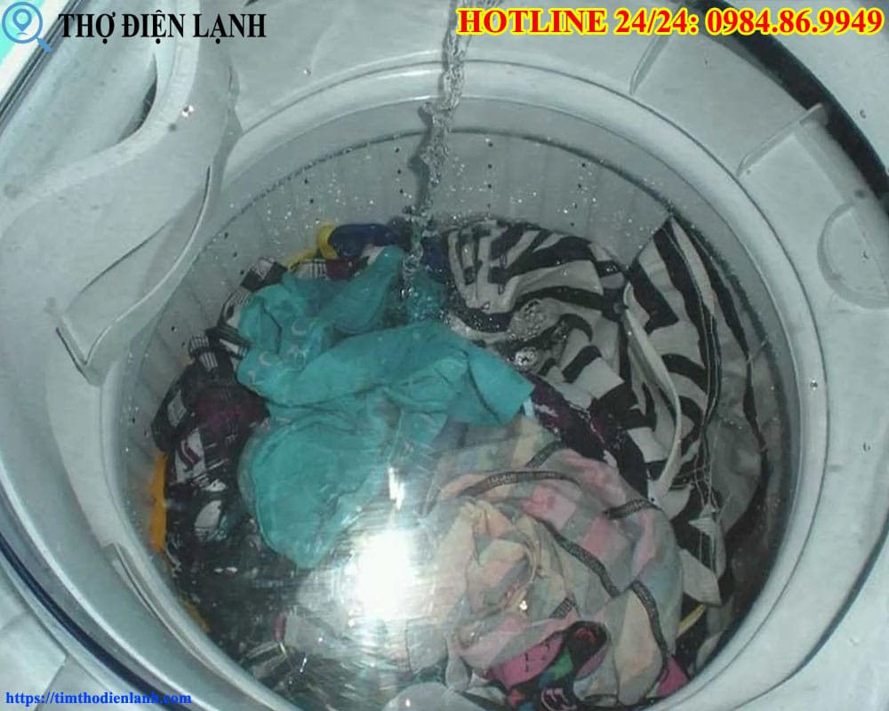 Máy giặt Sharp bị tràn nước