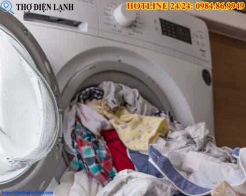 Máy giặt Toshiba bị tràn nước