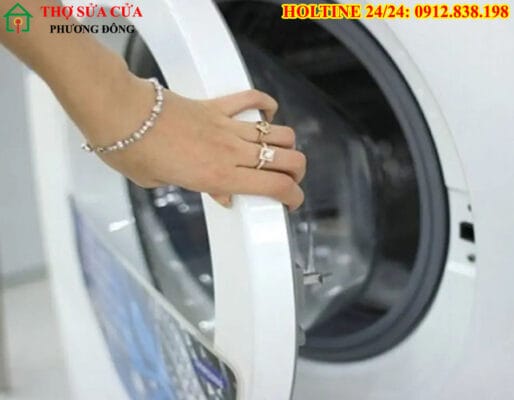 Máy giặt Toshiba không đóng được cửa