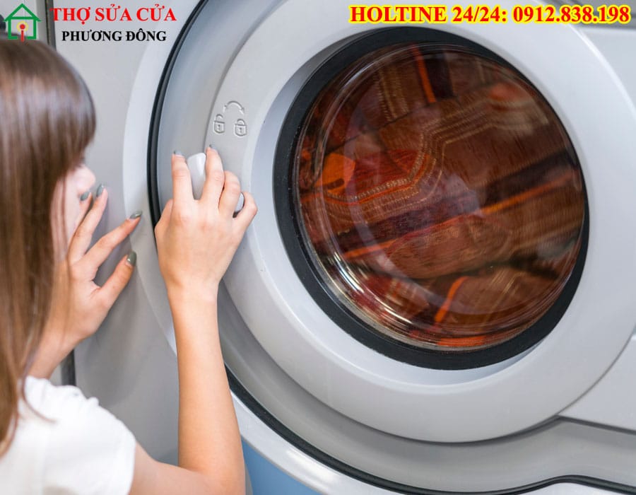 Máy giặt không đóng được cửa