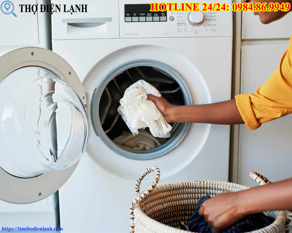 máy giặt Aqua báo lỗi liên tục