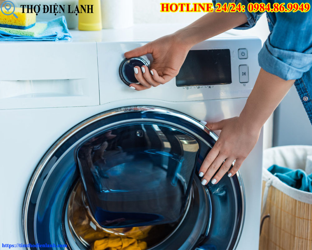 máy giặt Toshiba báo lỗi liên tục
