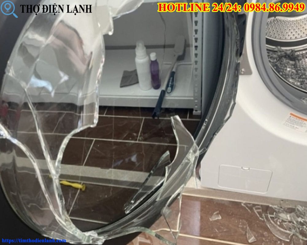 Cửa kính máy giặt AEG bị vỡ