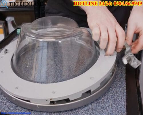 Cửa kính máy giặt Candy bị vỡ