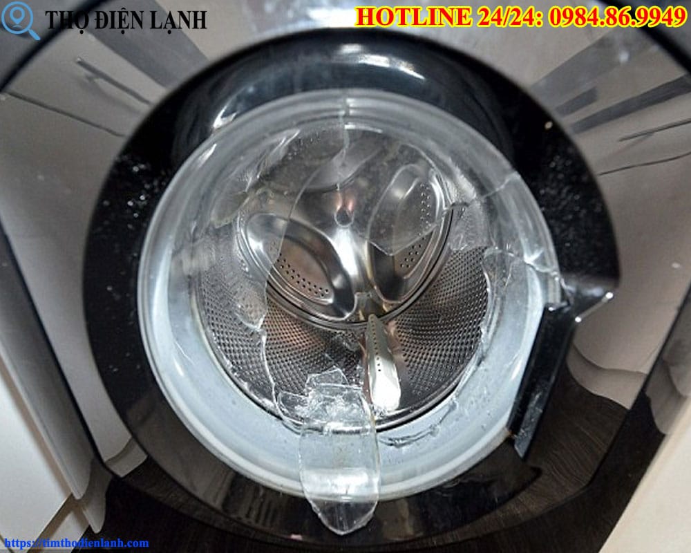 Cửa kính máy giặt Comfee’ bị vỡ