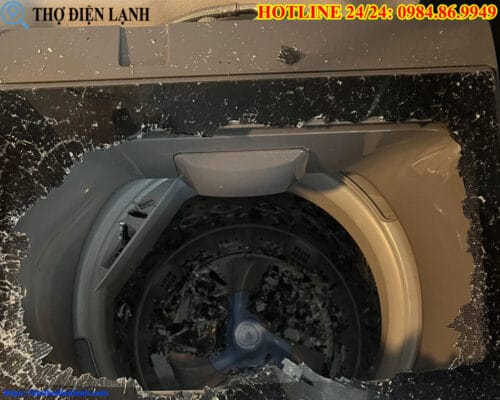 Cửa kính máy giặt Funiki bị vỡ