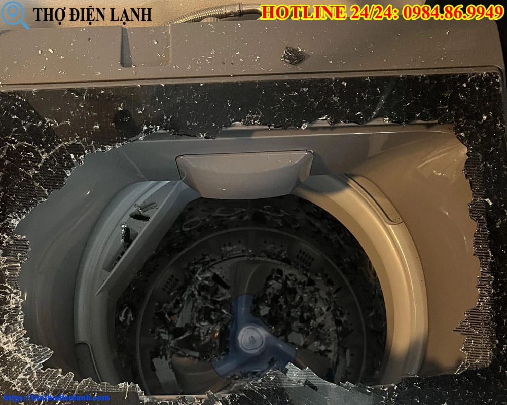 Cửa kính máy giặt Funiki bị vỡ