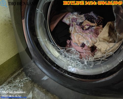 Cửa kính máy giặt Miele bị vỡ