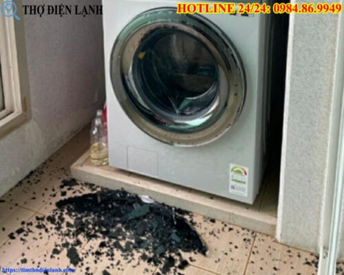 Cửa kính máy giặt Siemens bị vỡ