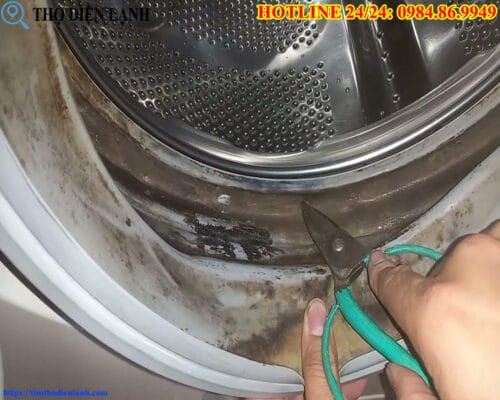 Cửa kính máy giặt Toshiba bị vỡ
