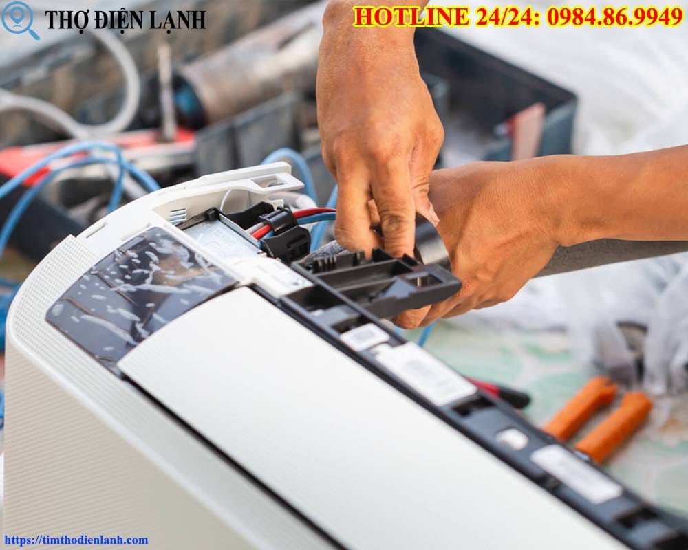 Điều hòa Carrier nháy đèn