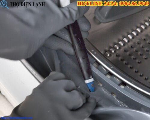 Gioăng máy giặt Indesit bị rỉ nước