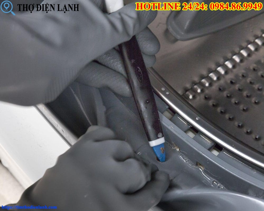 Gioăng máy giặt Indesit bị rỉ nước