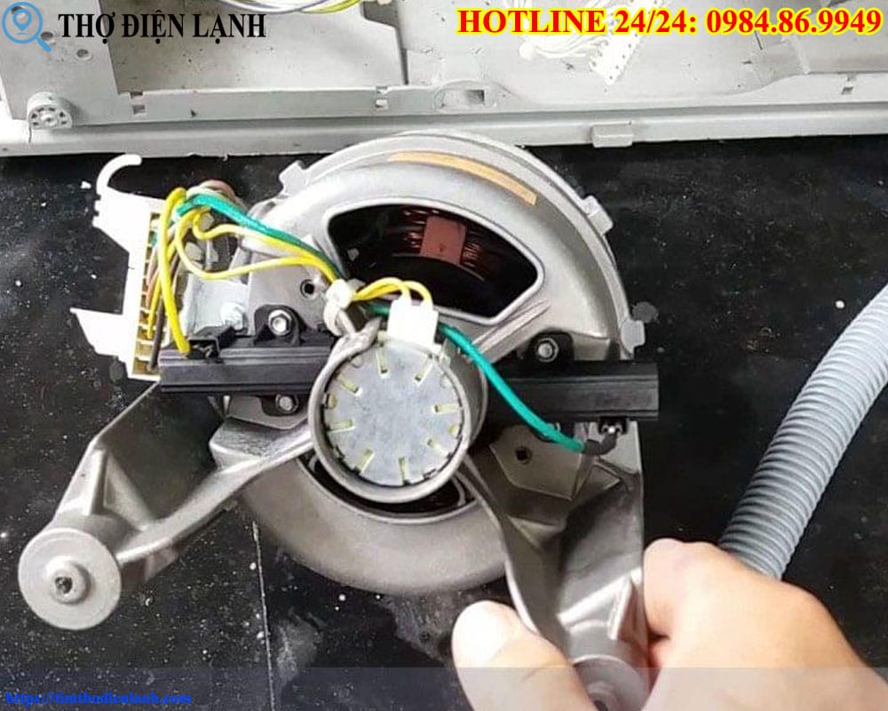 Lỗi motor máy giặt AEG