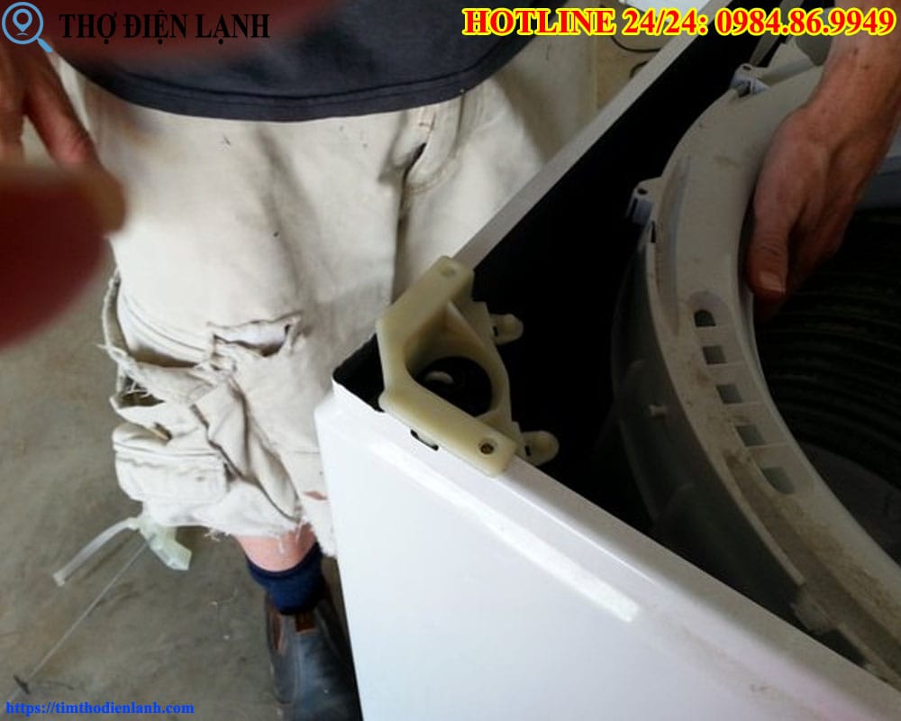 Lồng máy giặt Casper bị thủng