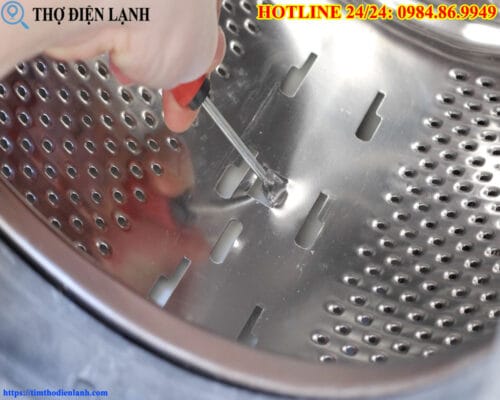 Lồng máy giặt LG bị thủng