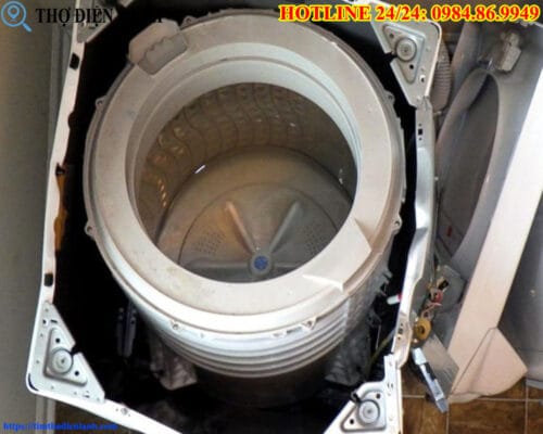 Lồng máy giặt Nagakawa bị thủng