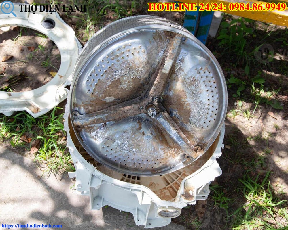 Lồng máy giặt Fagor bị thủng