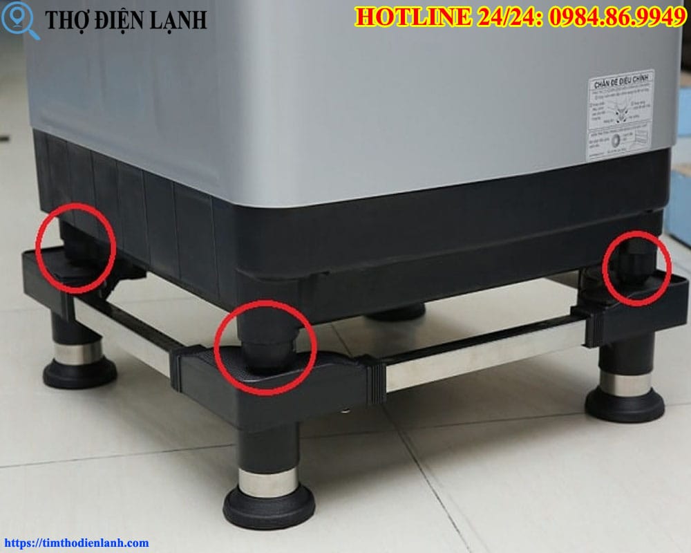 Máy giặt Ariston vừa vắt vừa xả nước