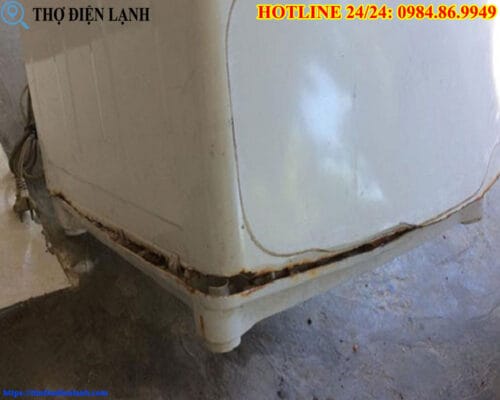 Máy giặt Bosch lại rò nước ở chân