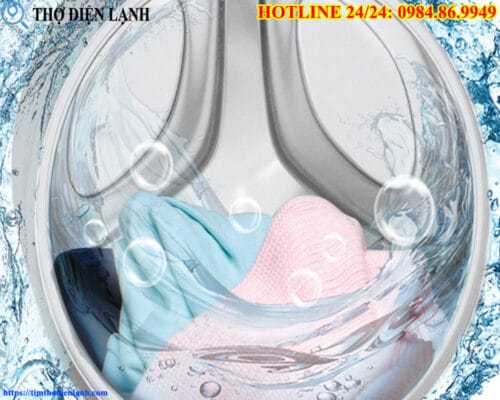 Tại sao máy giặt Hitachi vừa vắt vừa xả nước?