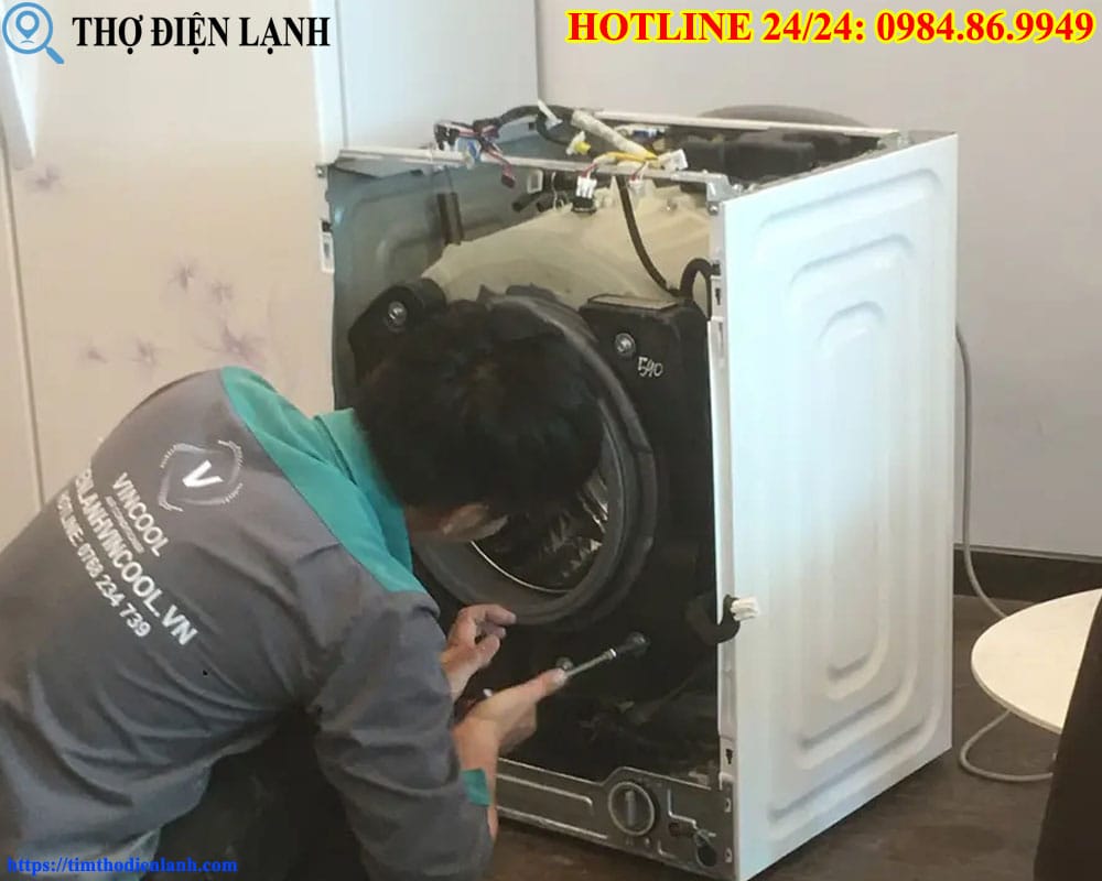 Máy giặt Comfee’ bị chạm mạch