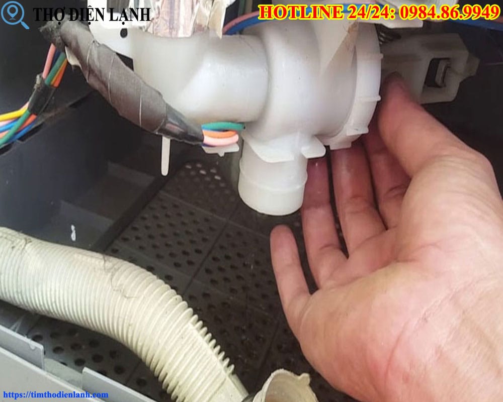 Máy giặt Fagor vừa cấp nước vừa xả