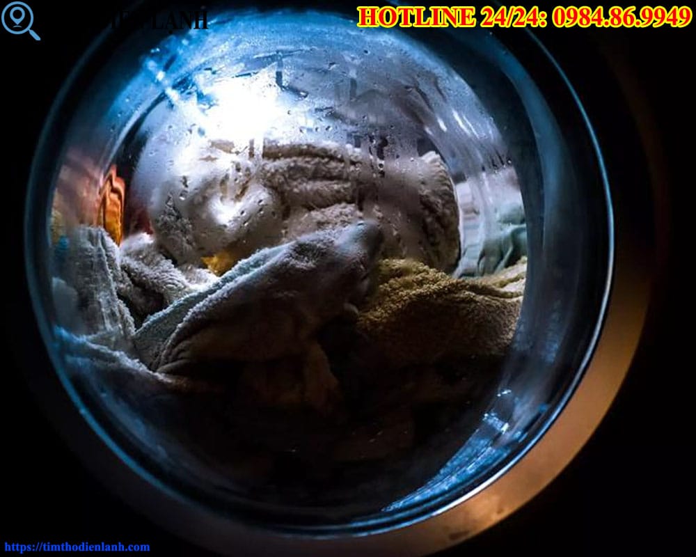 Máy giặt Funiki vừa cấp nước vừa xả