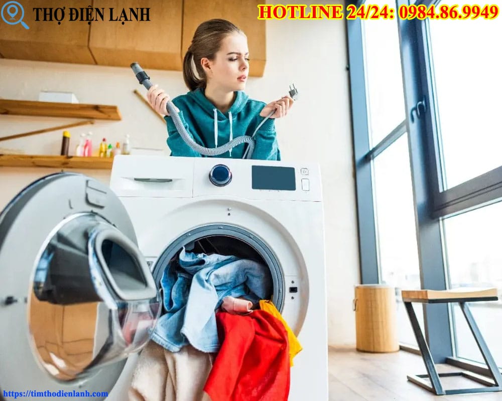 Máy giặt Kangaroo vừa vắt vừa xả nước