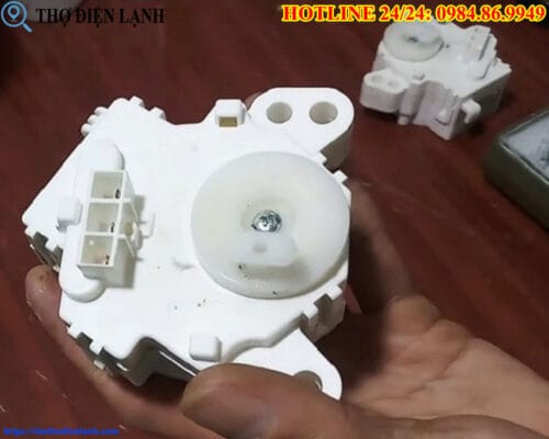 Máy giặt LG vừa cấp nước