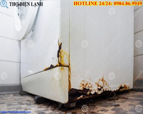 Máy giặt Midea bị rò nước ở chân