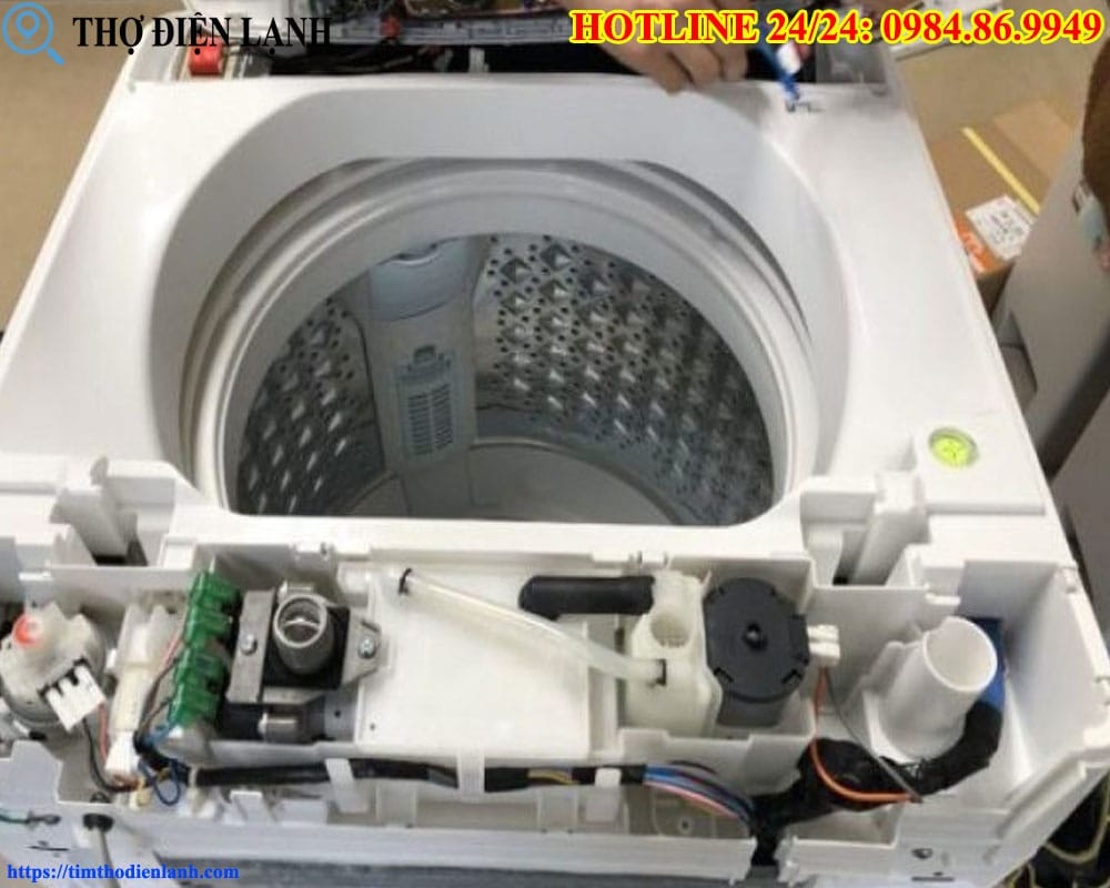 Máy giặt Miele bị chạm mạch