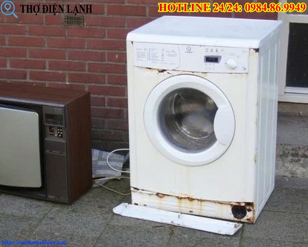 Máy giặt Toshiba bị rò nước