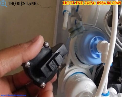 Máy giặt Toshiba liên tục cấp nước