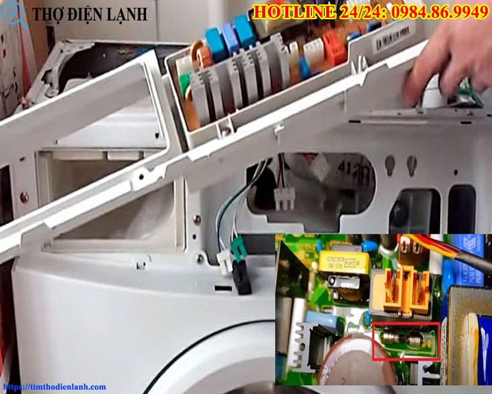 Máy giặt Whirlpool bị chạm mạch